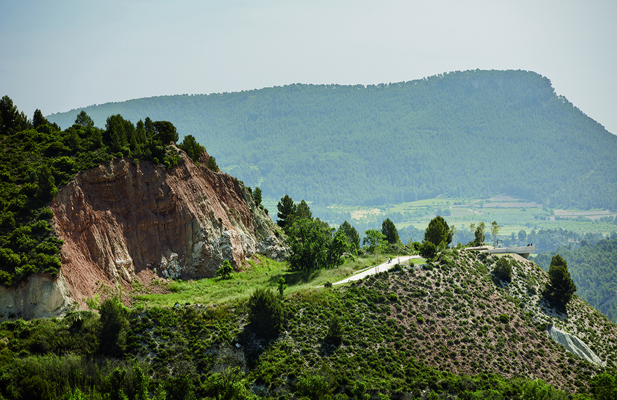 Revitalizing the Igualada Green Ring: Lookout Path at the Old Gypsum Mines