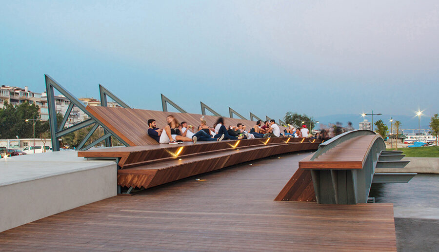 Bostanlı Footbridge: A Symbol of Connectivity and Leisure