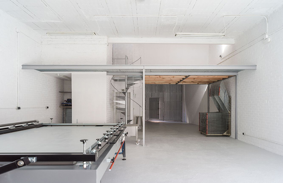 Revitalizing LaCalor Studio A Collaborative Art Space in Madrid