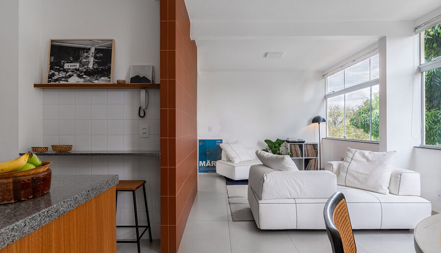 Mangueira Apartment: A Renovation by Coarquitetos
